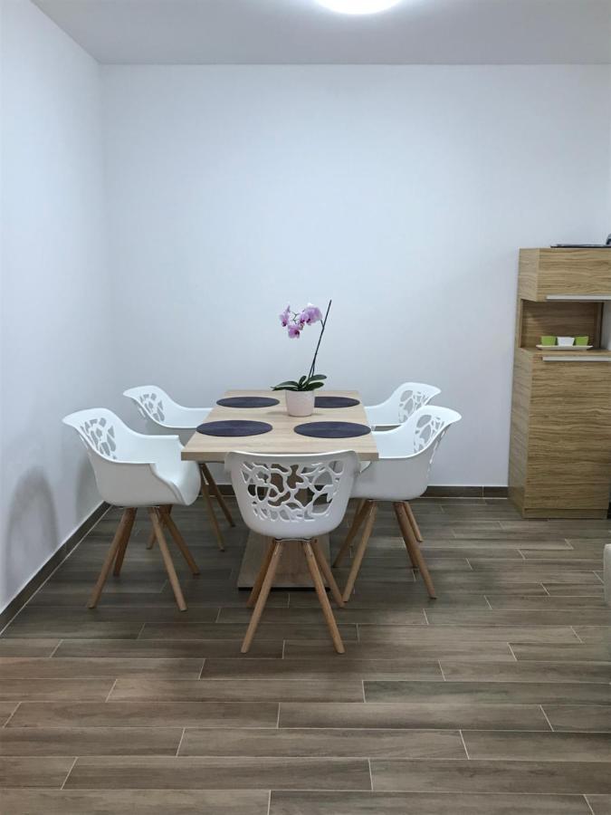 Apartmani Matea Cres Zewnętrze zdjęcie