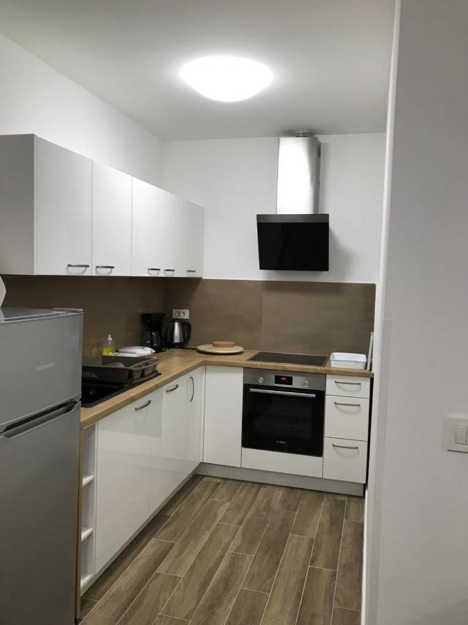 Apartmani Matea Cres Zewnętrze zdjęcie