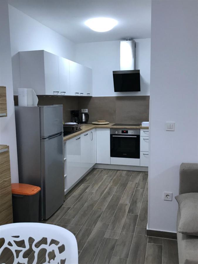 Apartmani Matea Cres Zewnętrze zdjęcie